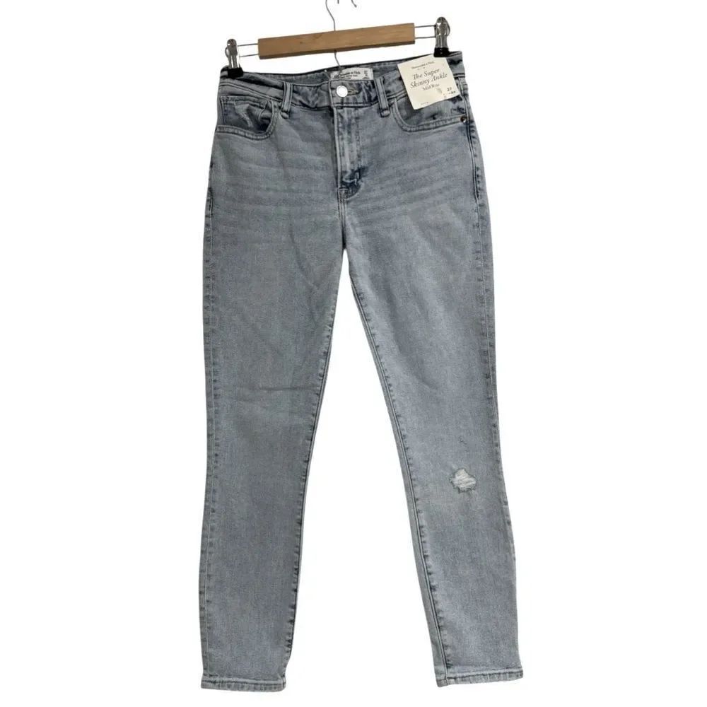 Abercrombie & Fitch Light blue The super  Skinny Ankle Jeans NWT